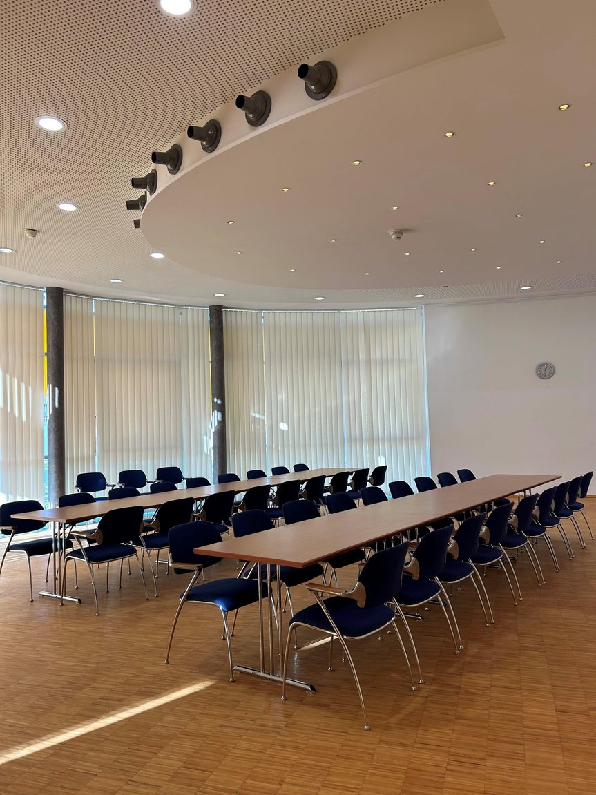 Clubraum, Vortrag 04-2025.jpg